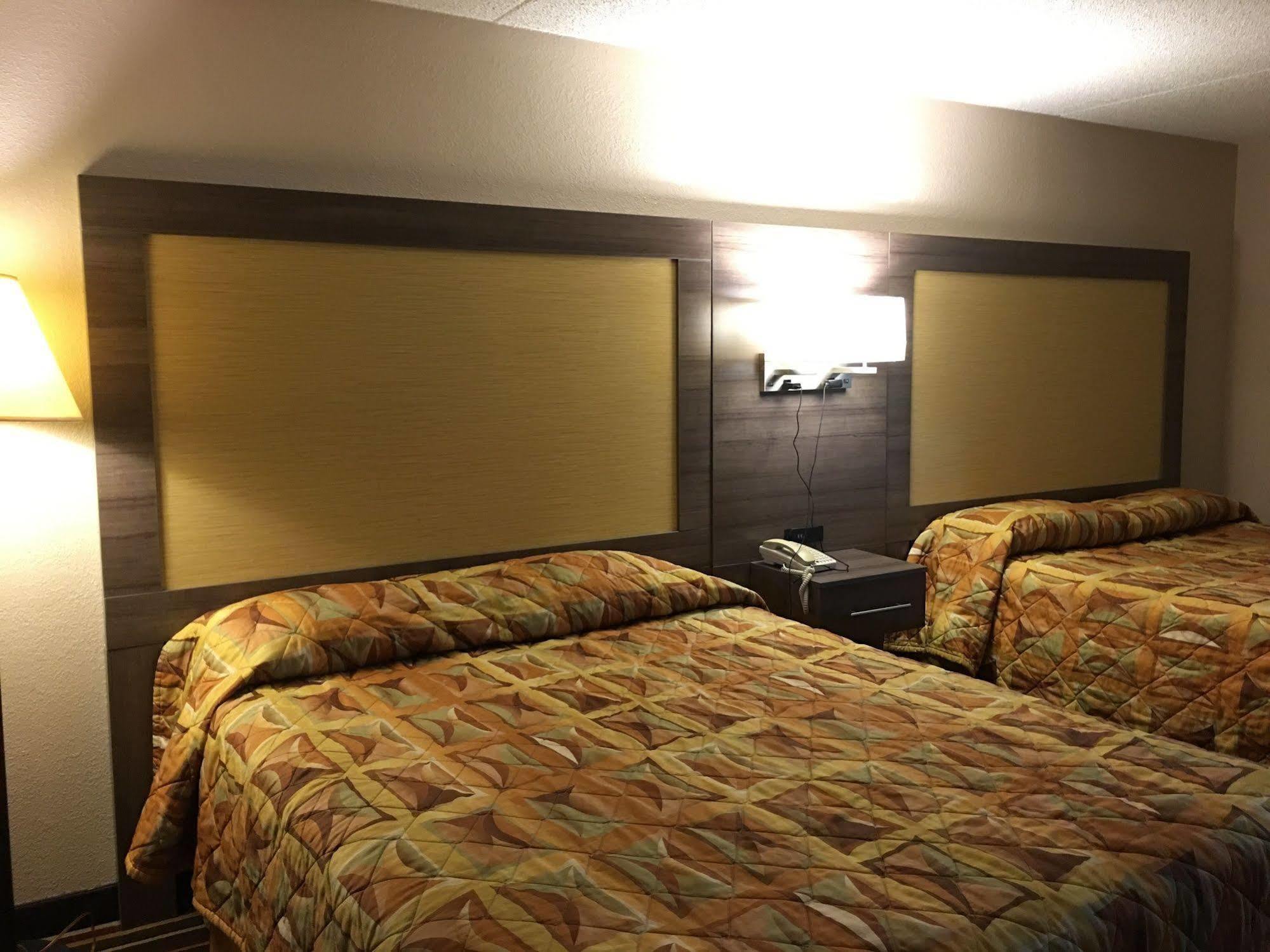 Redwood Inn - White Hall Dış mekan fotoğraf